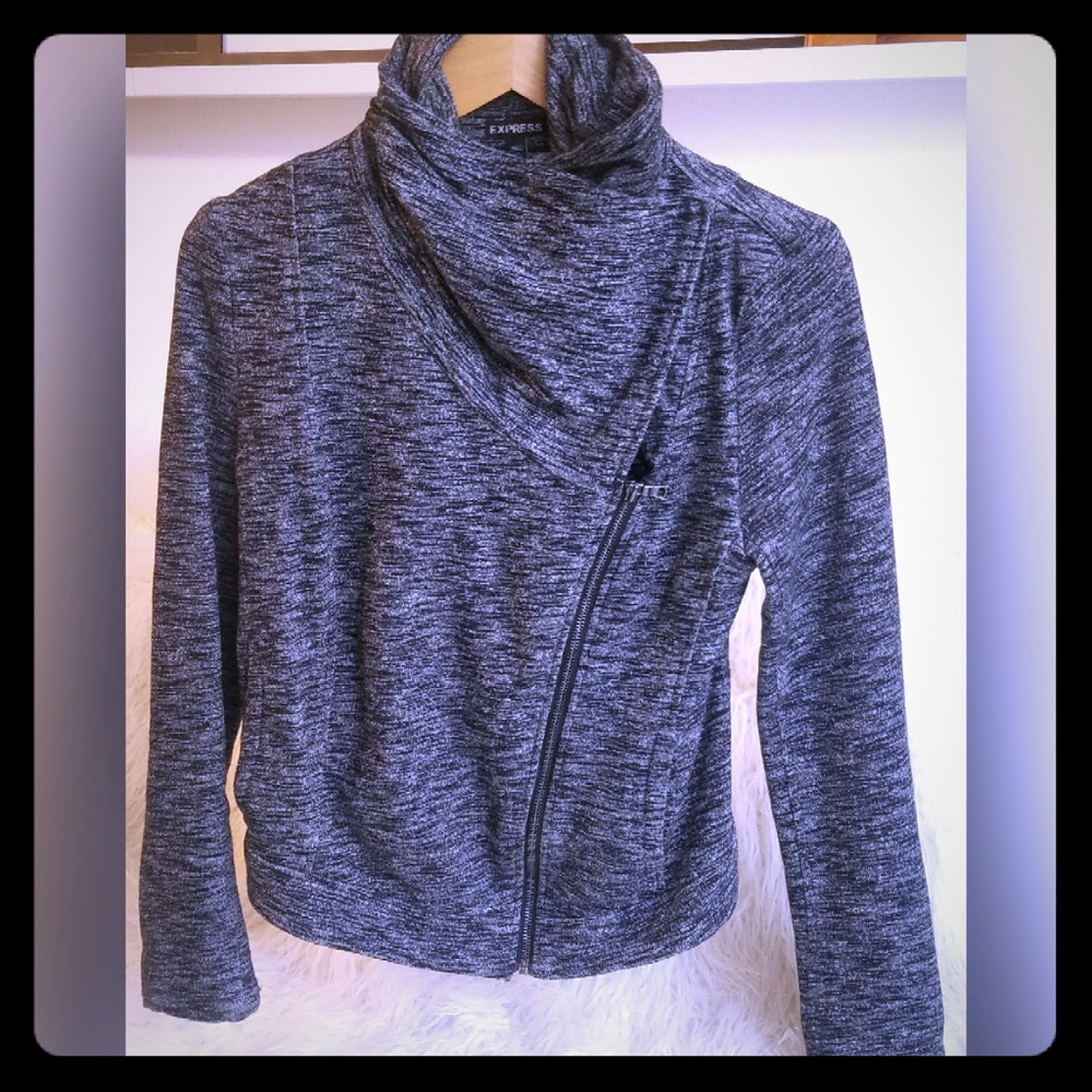 Express jacket with a adjustable neck